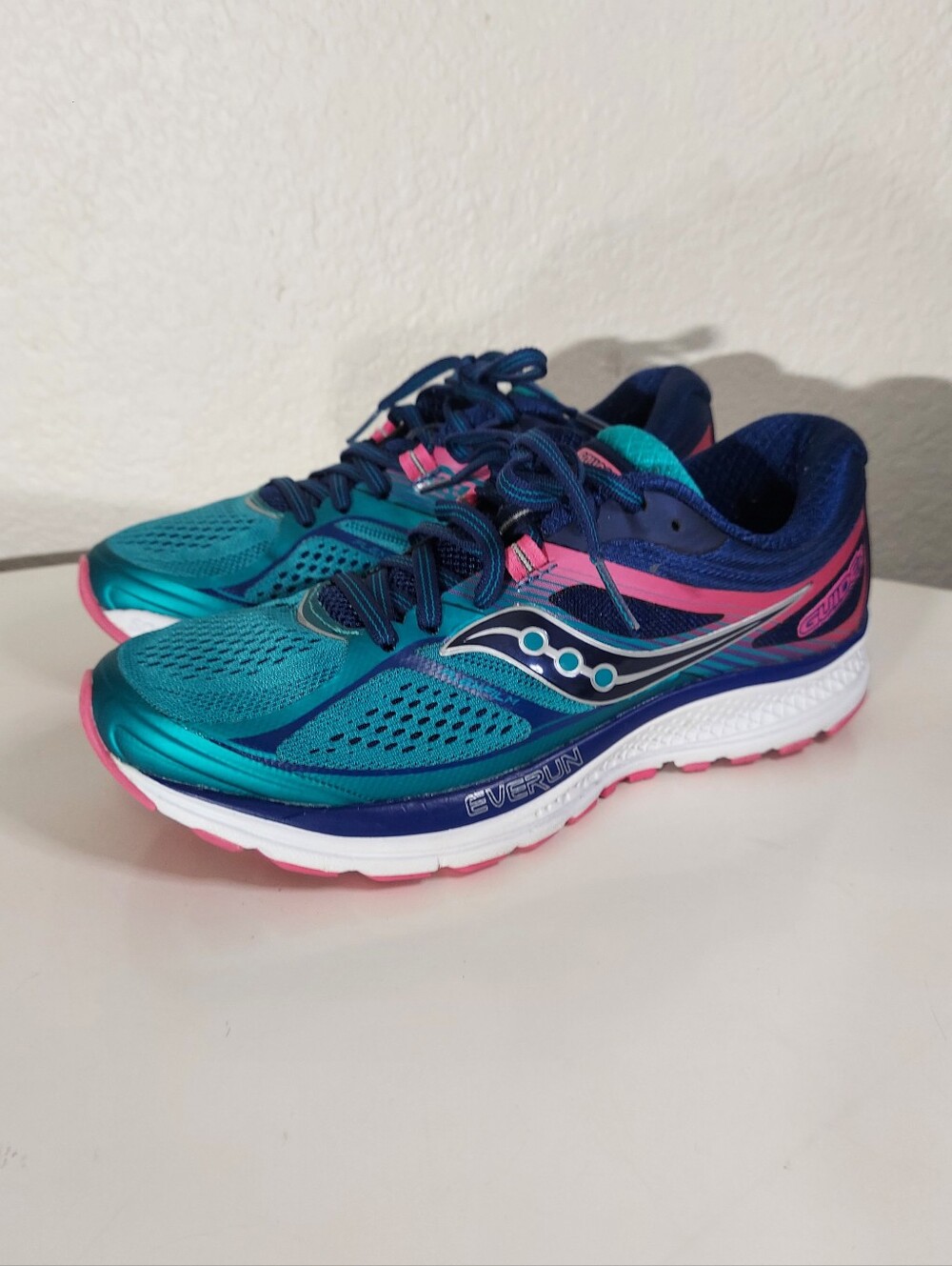 Saucony Guide 10 Teal/Navy/Pink Performance Running Sneakers Women's Size 7